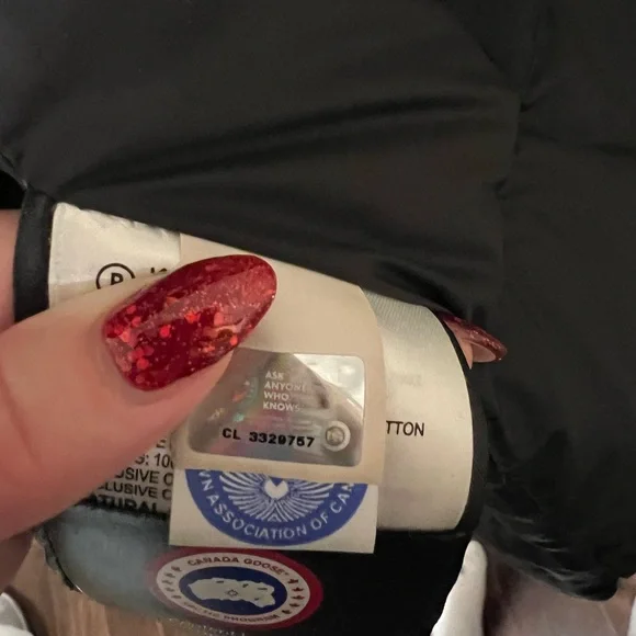 Canada Goose Jacket - Picture 10 of 12